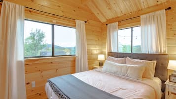 Desk, WiFi, bed sheets