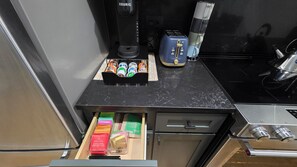 微波炉、烤箱、炉灶、洗碗机