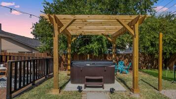 Superior-talo, 4 makuuhuonetta, yksityinen uima-allas | Ulkoporeallas