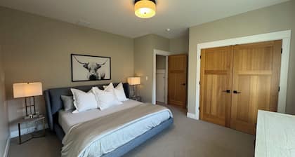 4-bedroom home in Big Sky MT. Great views in a quiet neighborhood.