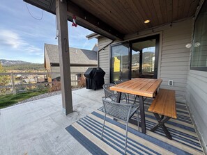 تناول الطعام بالخارج