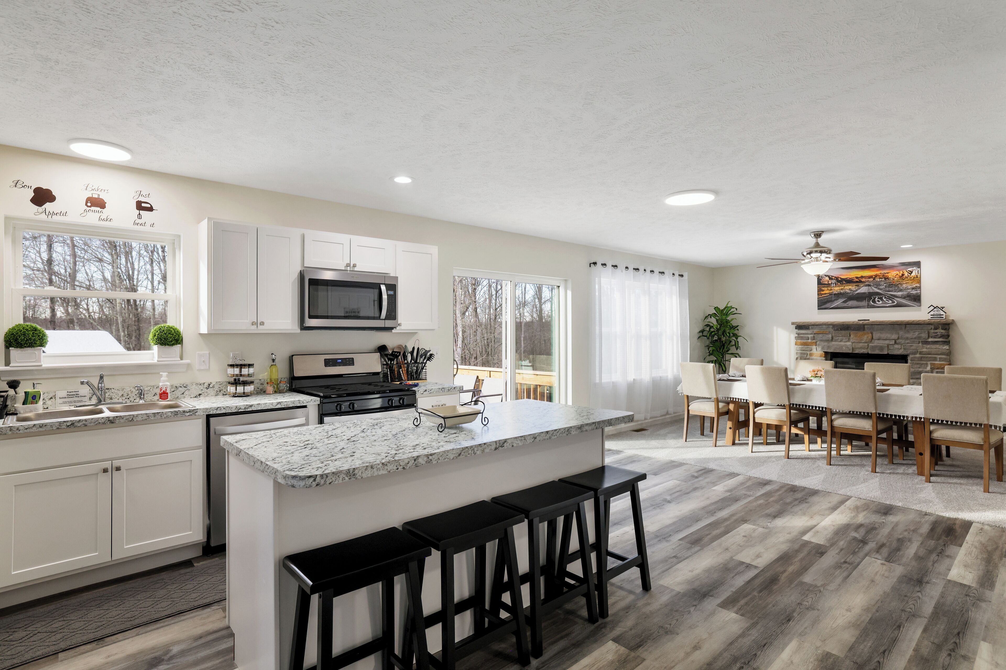 Micro-ondas, fogão, cooktop, lava-louças