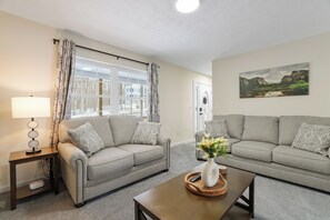 Televisión y chimenea 