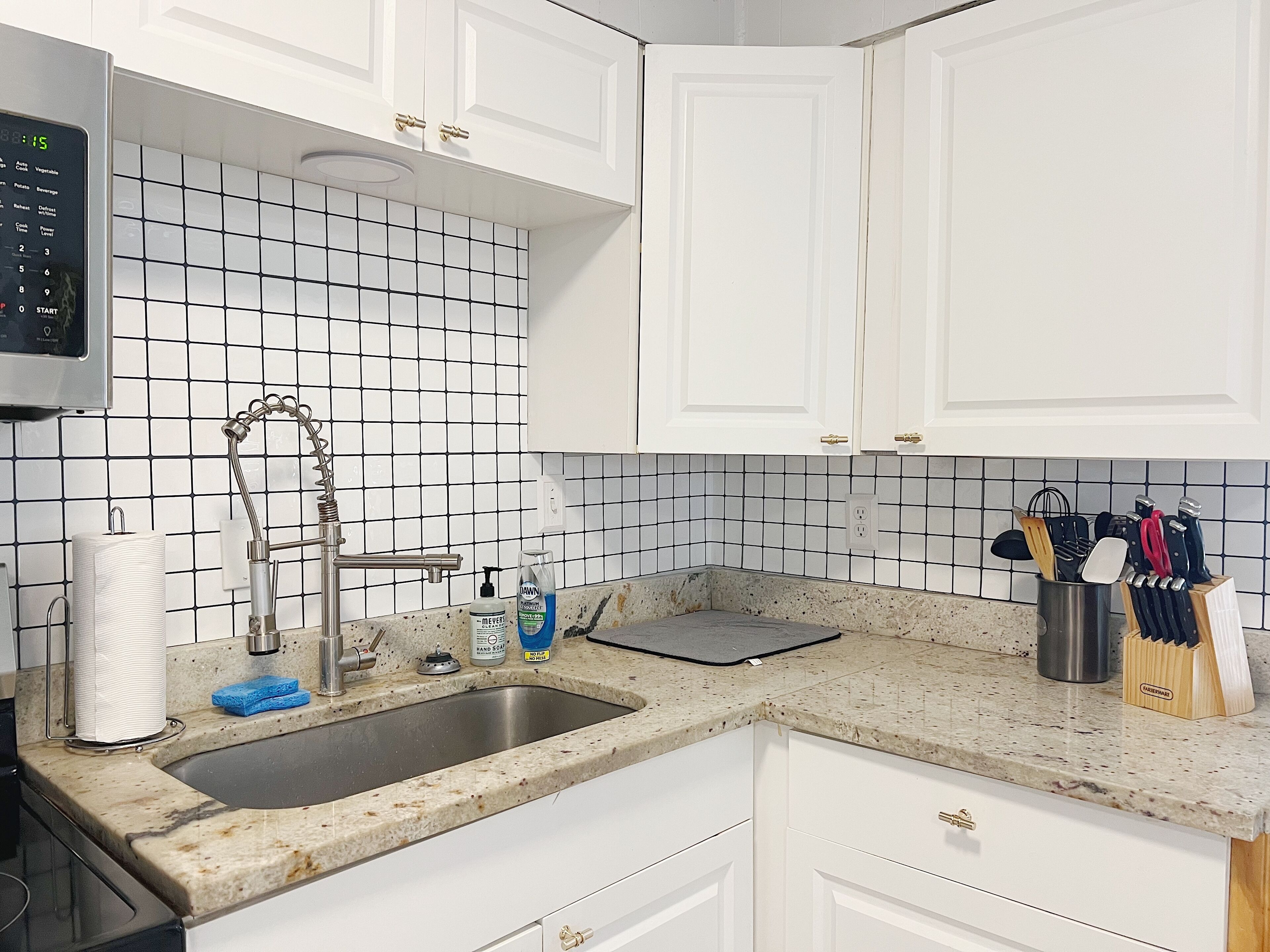 冰箱、微波炉、烤箱、炉灶