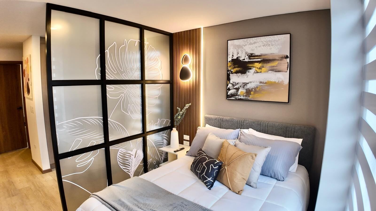 1 غرفة نوم ومكواة/لوح كي وواي فاي مجانًا وملاءات أسرّة