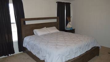 4 Schlafzimmer, Bügeleisen/Bügelbrett, WLAN, Bettwäsche