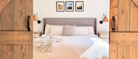 1 soverom, strykejern/-brett, wi-fi (inkludert) og sengetøy