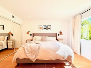 1 habitación, tabla de planchar con plancha, wifi gratis y ropa de cama 