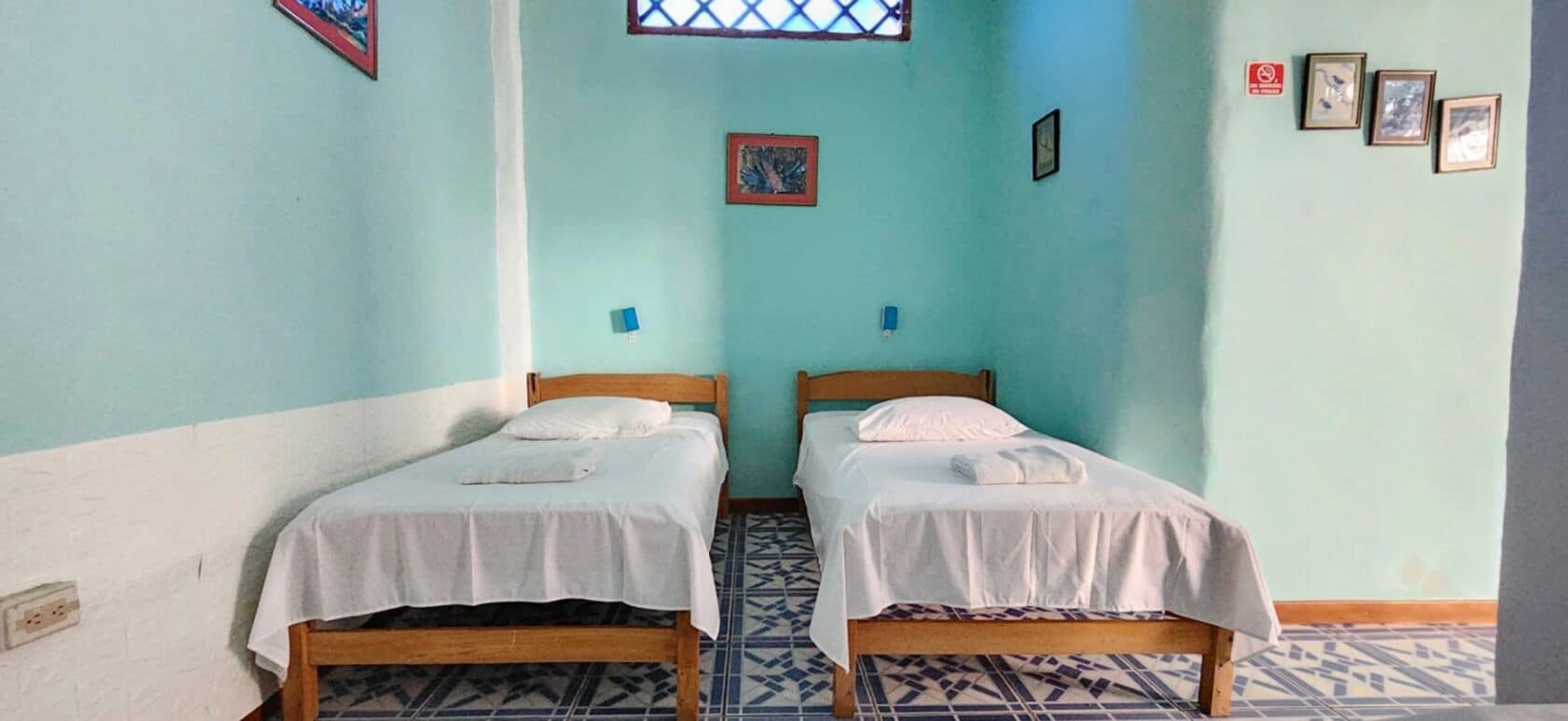 Classic-Vierbettzimmer | Daunenbettdecken, laptopgeeigneter Arbeitsplatz, Bettwäsche