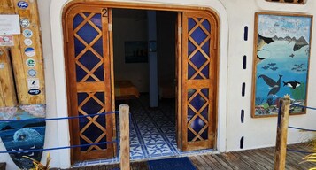 Chambre Familiale Double ou avec lits jumeaux | Couette en duvet d'oie, espace de travail pour ordinateur portable