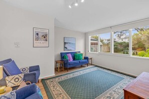 Living area - Sandy Toes Cottage Point Lonsdale (Queenscliffe)