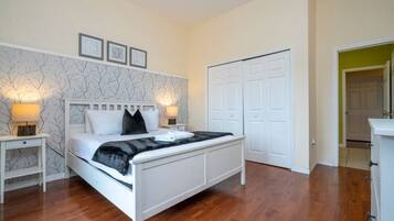 3 bedrooms, desk, iron/ironing board, WiFi