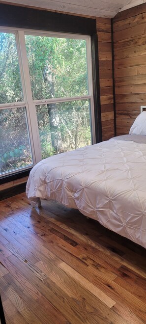 2 間睡房、熨斗/熨衫板、Wi-Fi、床單