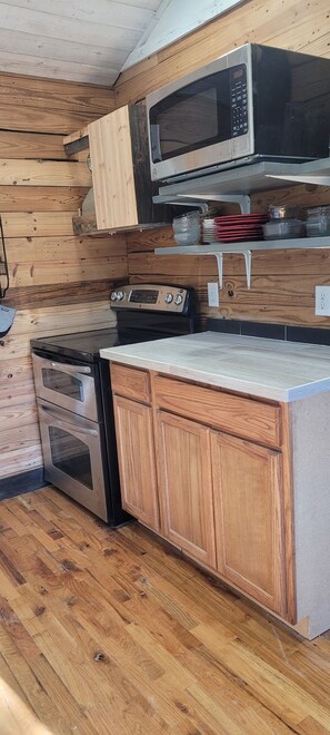 電子レンジ、オーブン、コンロ、食器洗い機