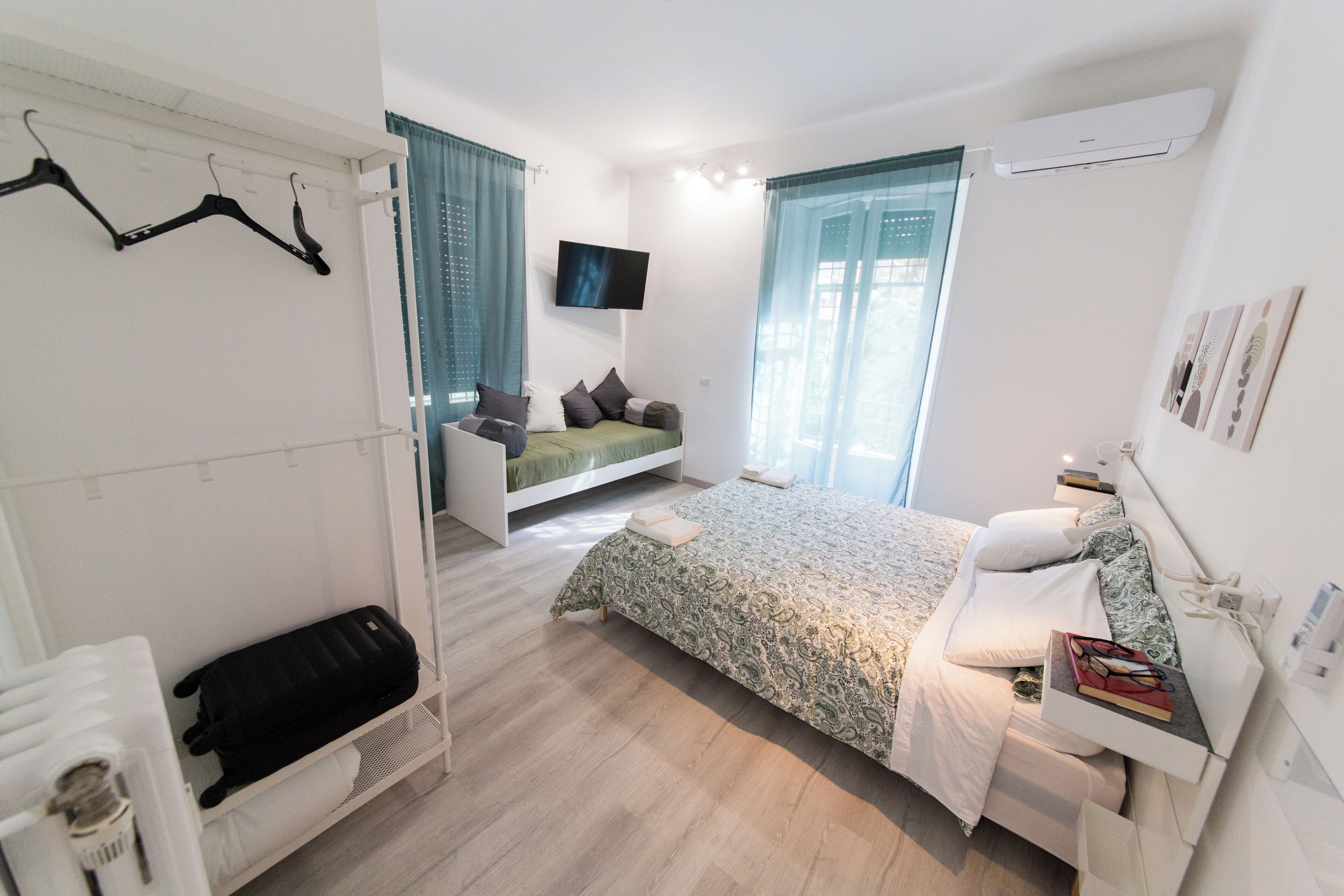 Fer et planche à repasser, Wi-Fi, draps fournis