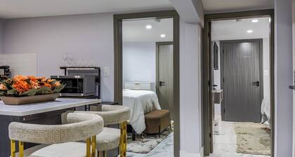 The Hideaway Suite - Spacious 3 bedroom Near JFK