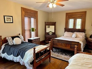 4 bedrooms, WiFi, bed sheets - Superb 4-bedroom historical house in Fredericktown (Fredericktown)