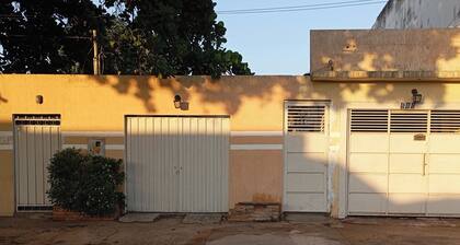 Suite house downtown garage Hatch