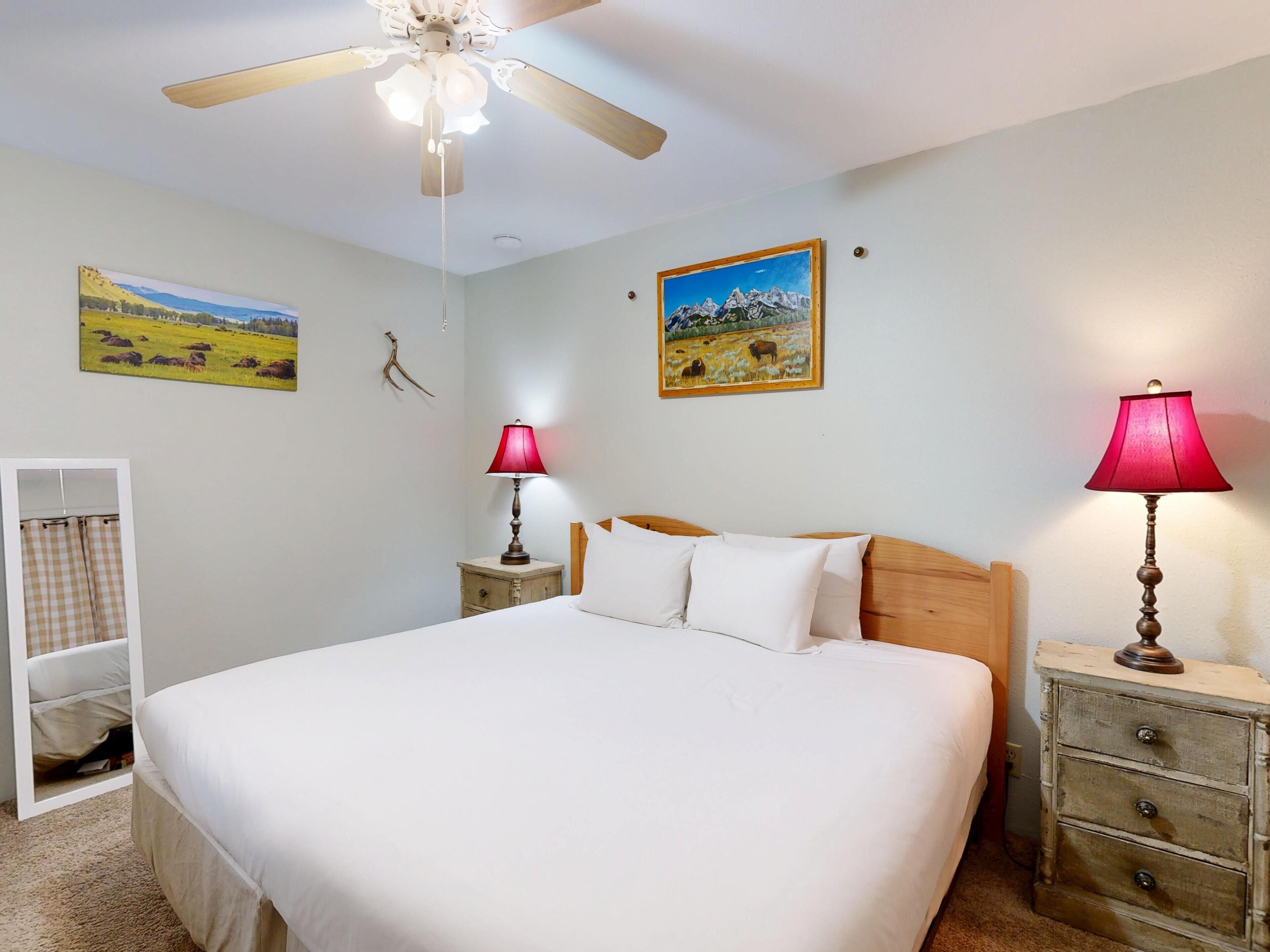 1 slaapkamer, een strijkplank/strijkijzer, gratis wifi, beddengoed