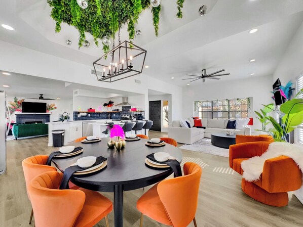 Dining - Spanish Wells Stunner, Jungle Luxe TPC Perfection. (Scottsdale)