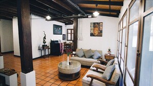 Zimmer, 1 Schlafzimmer, Terrasse | Wohnzimmer