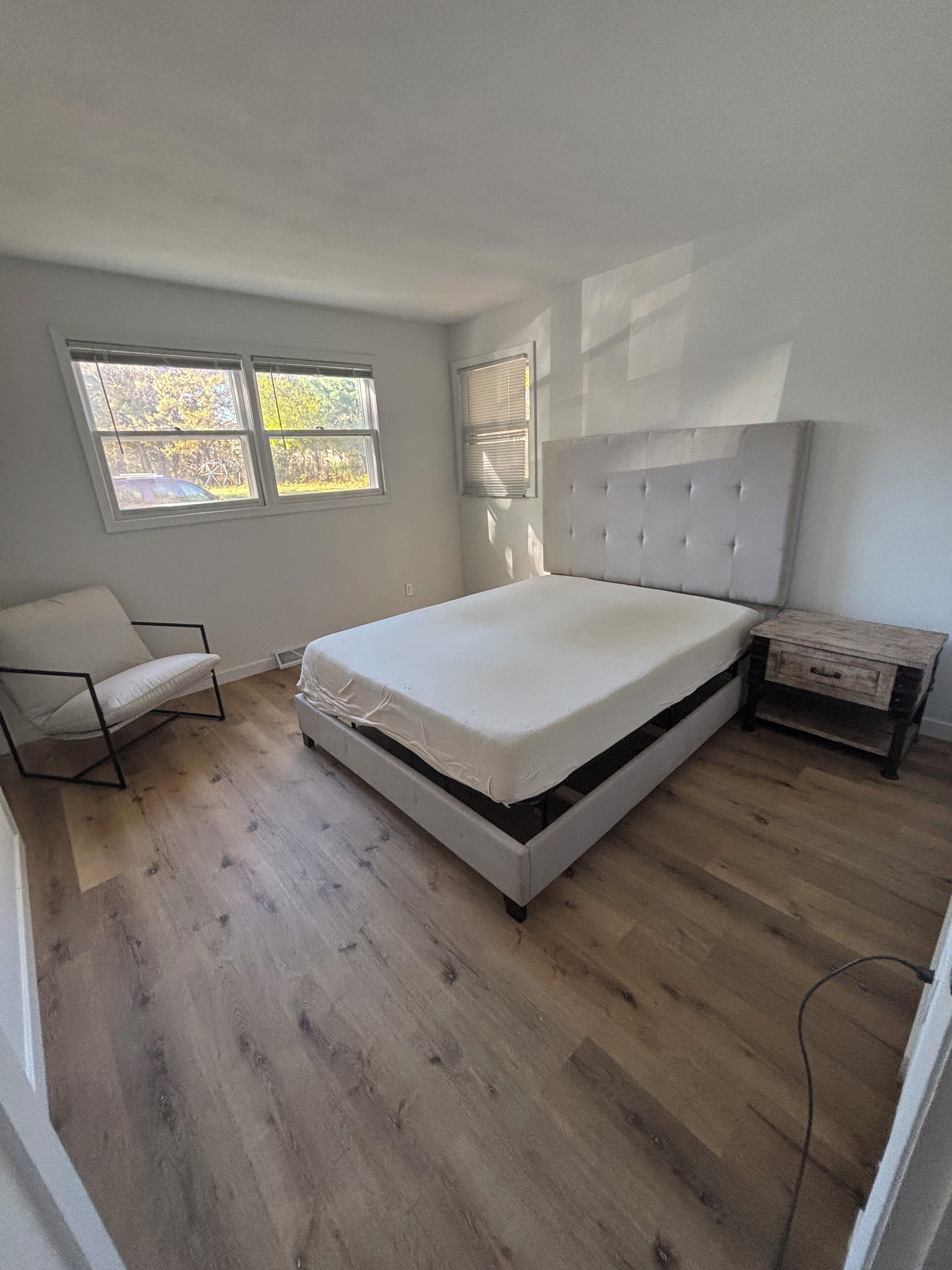 2 多间卧室、WiFi、床单