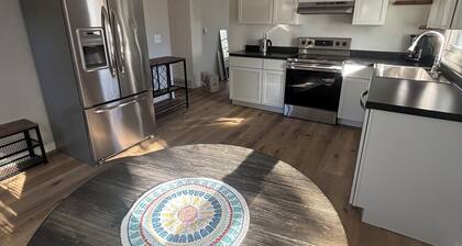 Charming 2-bedroom condo with AC in beautiful Janesville