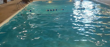 Sisäuima-allas, ulkouima-allas