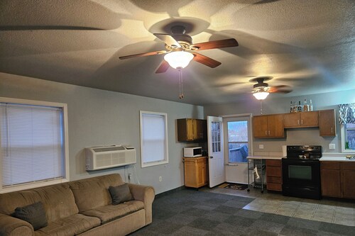 Grant City Rental- NIGHTLY RATE!