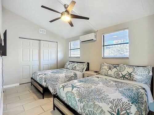 Charming Coastal Getaway