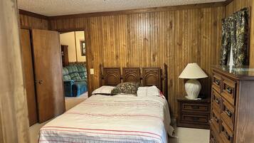 3 bedrooms, free WiFi, bed sheets