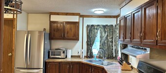 3-bedroom country home in Pike Co Il  with AC and heat