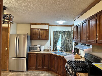 3-bedroom country home in Pike Co Il  with AC and heat