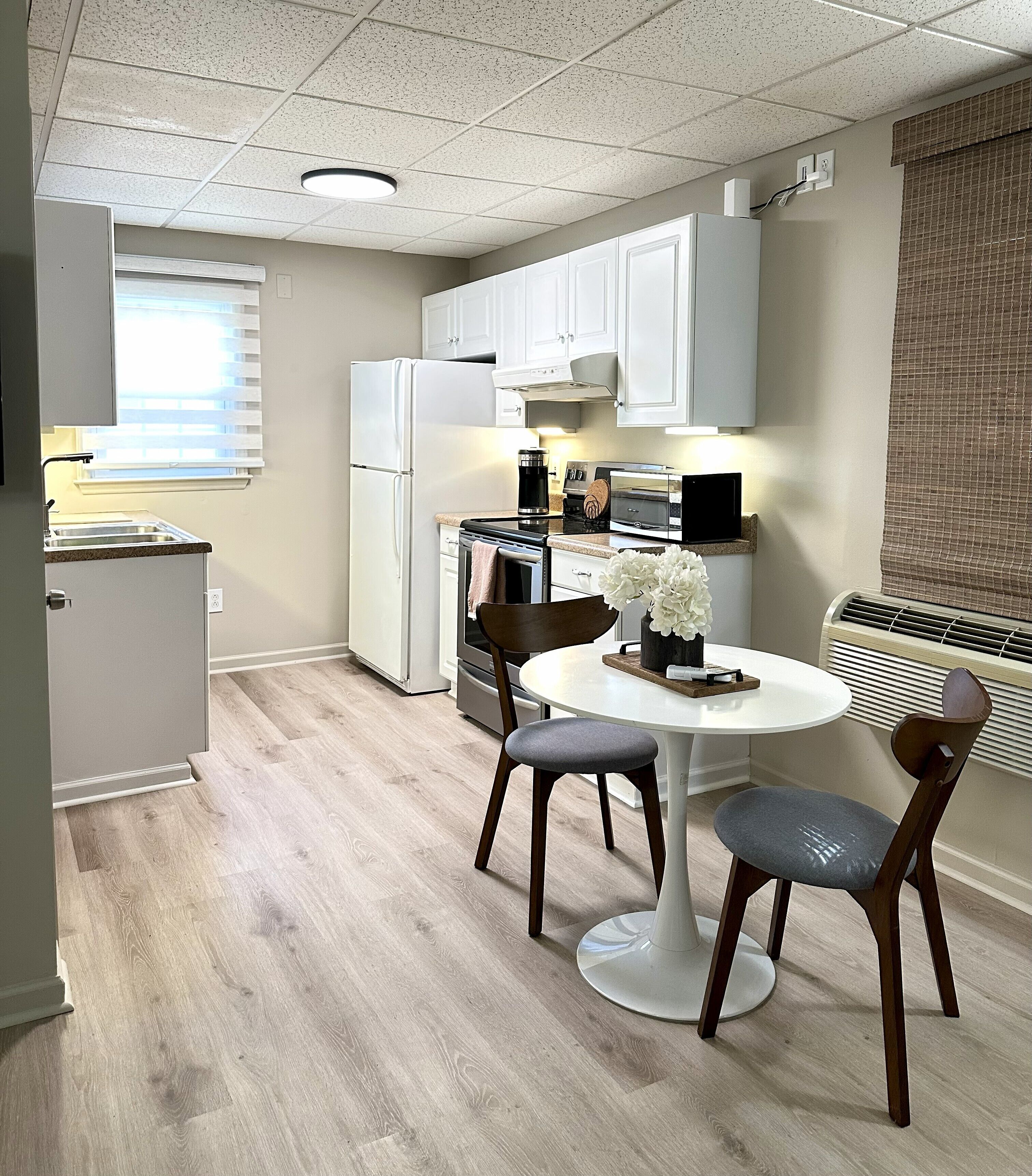 電子レンジ、オーブン、コンロ