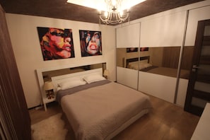 2 chambres, fer et planche Ă repasser, Wi-Fi, draps fournis