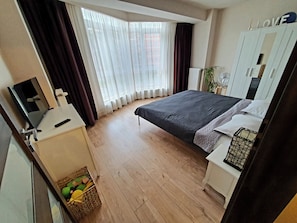 2 chambres, fer et planche Ă repasser, Wi-Fi, draps fournis