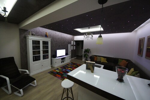 Welcoming 2-bedroom apartment in Brașov