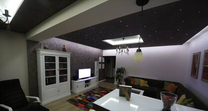 Welcoming 2-bedroom apartment in BraÈov