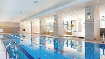 Kolam renang outdoor musiman