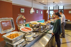 Desayuno buffet (JPY 2000 por persona)