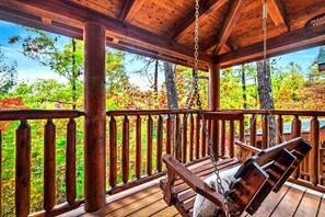 Property grounds - Hot Tub ✩ 2 King Beds ✩ Mins to Pigeon Forge (Sevierville)