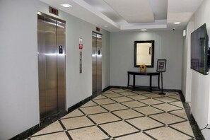 Interior -  Isla Verde Highrise Comfy 1 bdr Apartment (Carolina)