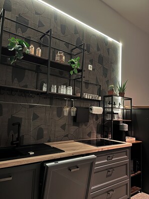 Microwave, oven, stovetop, dishwasher