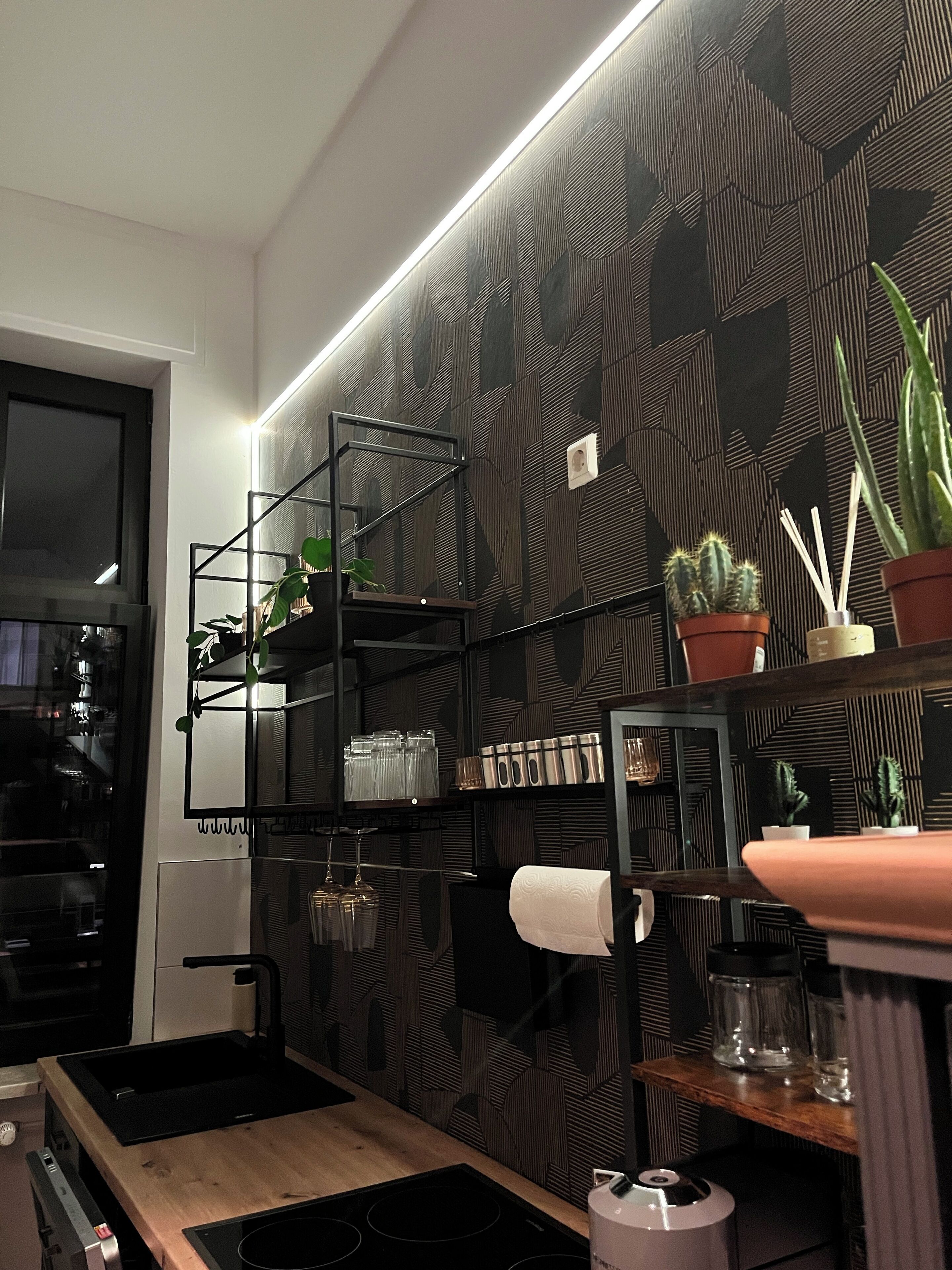 Mikrowelle, Ofen, Herdplatte, Geschirrspüler