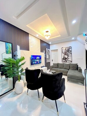 Interior -  DIPNIK Residence | 3BR Duplex| 24h Power-Smart TV (Lekki)