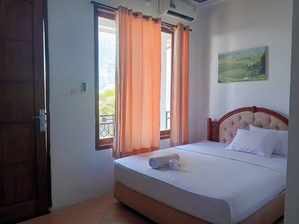 Habitación doble estándar, balcón, vista al jardín | Wifi gratis 