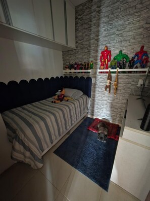 Comfort Apartment, Pets Allowed, Pool View | Blackout drapes, iron/ironing board, free WiFi