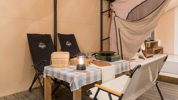 Chambre, 1 chambre (Open-Air Private Spa 102 (No Pets)) | 1 chambre, Wi-Fi gratuit