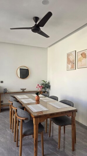 Dining - Villa Frost Berawa (Canggu)