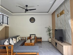 Villa, 3 habitaciones | Área de sala de estar